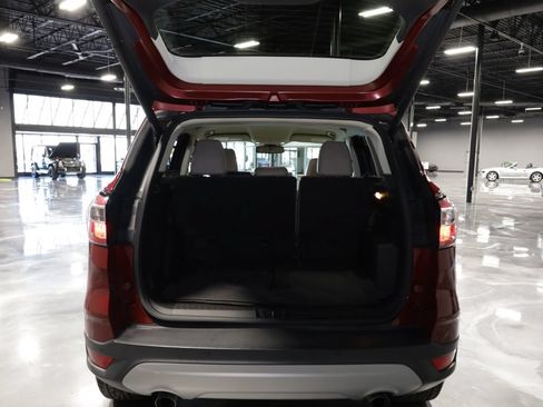 Used 2017 Ford Escape Titanium FWD image 31