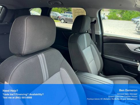 Used 2025 Chevrolet Blazer LT FWD image 21