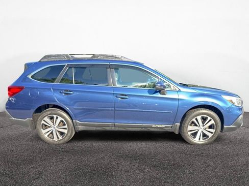 Used 2019 Subaru Outback 2.5i Limited AWD/4WD image 2