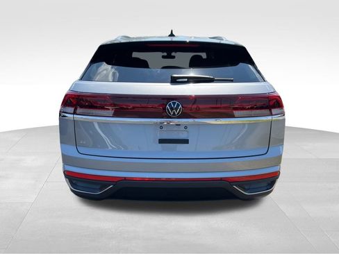 New 2026 Volkswagen Atlas Cross Sport SE FWD image 6