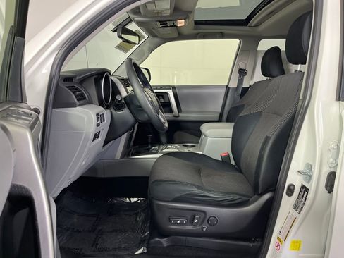 Used 2012 Toyota 4Runner SR5 w/ Convenience Pkg AWD/4WD image 11