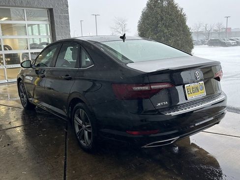 Certified 2020 Volkswagen Jetta R-Line w/ R-Line Cold Weather Package image 4