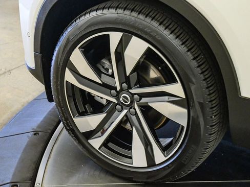 Certified 2026 Volvo XC40 B5 Ultra w/ Climate Package AWD/4WD image 10