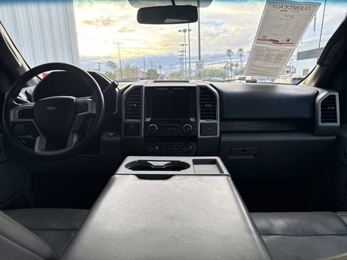 Used 2017 Ford F150 Lariat image 29