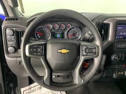 Used 2022 Chevrolet Silverado 1500 Custom w/ Safety Confidence Package AWD/4WD image 19