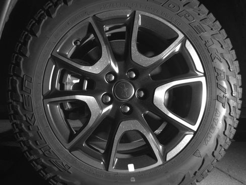 Used 2025 Jeep Compass Trailhawk AWD/4WD image 12