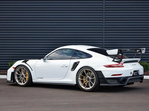 Certified 2018 Porsche 911 GT2 RS image 3