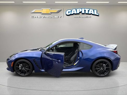 Used 2023 Toyota GR86 Premium RWD image 10