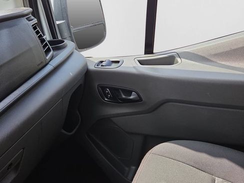 Used 2022 Ford Transit 250 Low Roof AWD image 21
