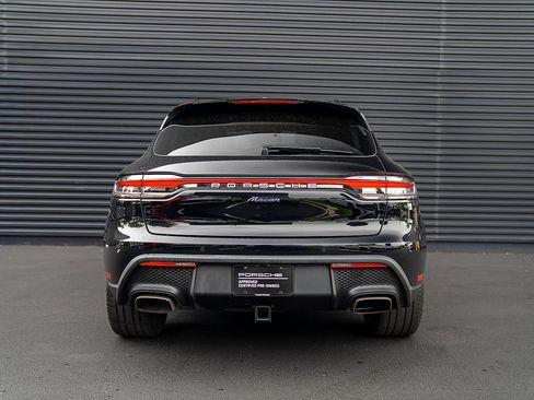 Certified 2023 Porsche Macan AWD/4WD image 30