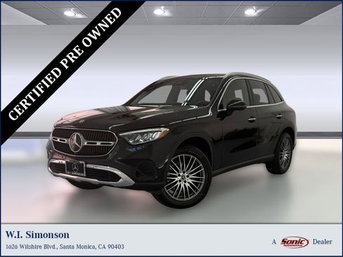 Used 2026 Mercedes-Benz GLC 300 image 1