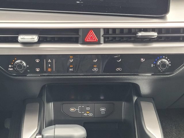 New 2026 Kia Sorento LX FWD image 17