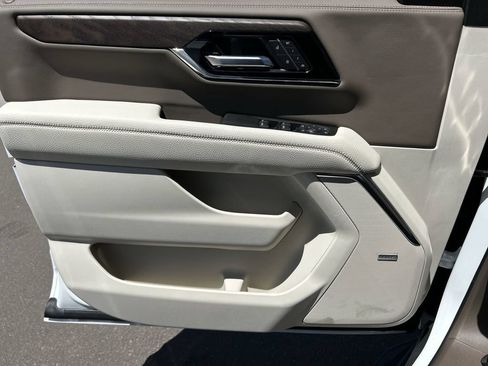 New 2026 GMC Yukon Denali w/ Advanced Technology Package AWD/4WD image 23