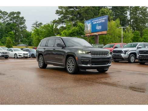 Used 2022 Jeep Grand Cherokee L Summit AWD/4WD image 3