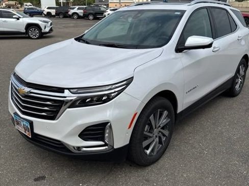 Used 2024 Chevrolet Equinox Premier AWD/4WD image 1