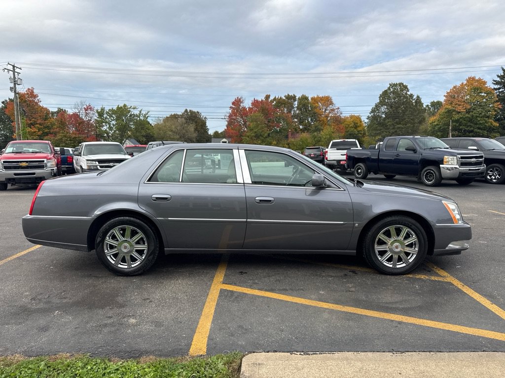 Used 2008 Cadillac DTS FWD image 5