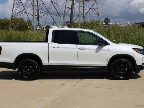 New 2026 Honda Ridgeline Black Edition image 4