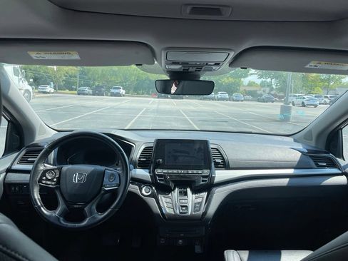 Used 2023 Honda Odyssey Touring image 5