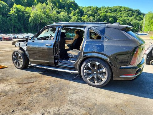 Used 2025 Cadillac Escalade IQ Sport 2 AWD/4WD image 3