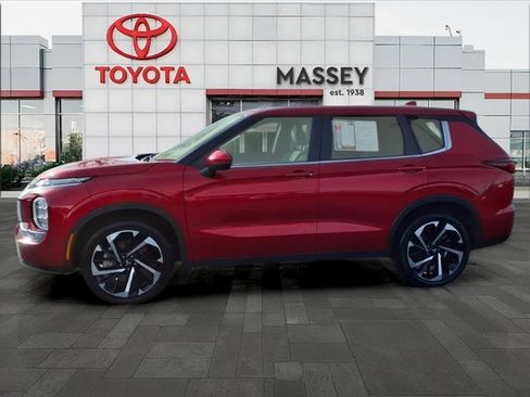 Used 2024 Mitsubishi Outlander SE image 29