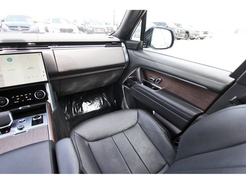 Used 2023 Land Rover Range Rover SE AWD/4WD image 10