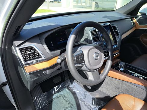 Used 2023 Volvo XC90 T8 Core w/ Protection Package Premier image 8