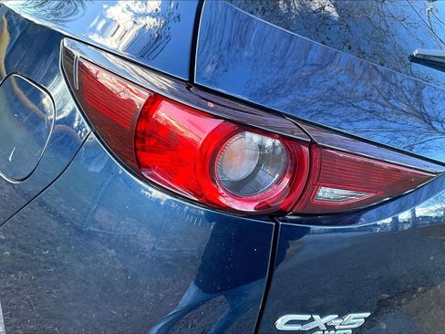 Used 2018 MAZDA CX-5 Touring image 23