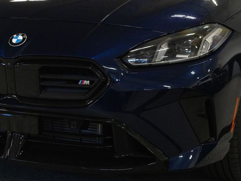 Used 2025 BMW M235i xDrive w/ Premium Package image 8