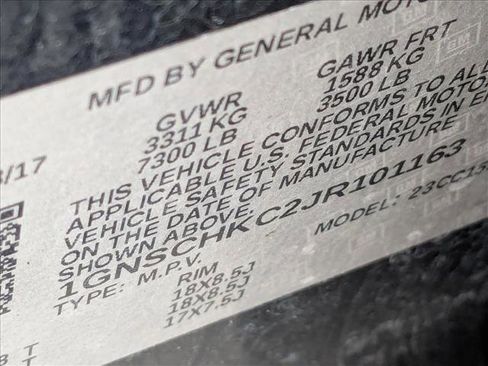 Used 2018 Chevrolet Suburban LT image 16