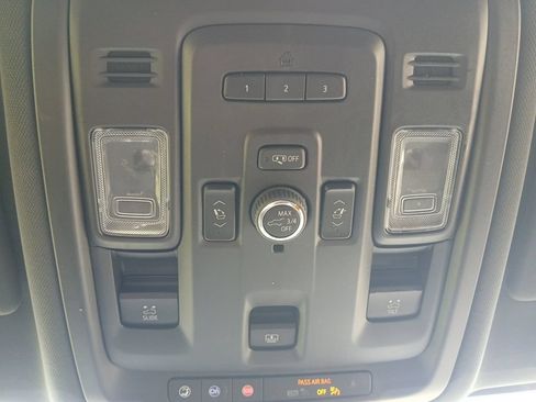 Used 2024 Chevrolet Tahoe Z71 w/ Luxury Package AWD/4WD image 21