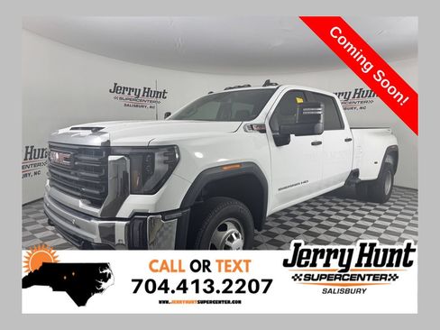 Used 2025 GMC Sierra 3500 Pro w/ 1SA Pro Safety Plus Package AWD/4WD image 1