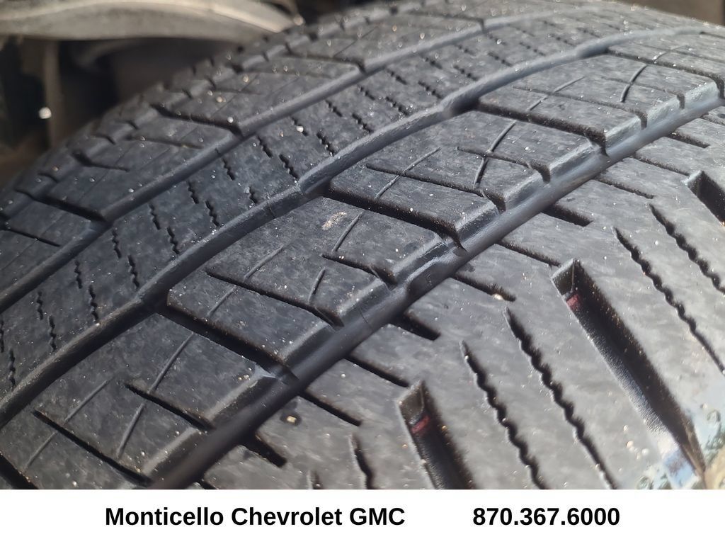 Used 2024 Chevrolet Silverado 1500 Custom RWD image 12