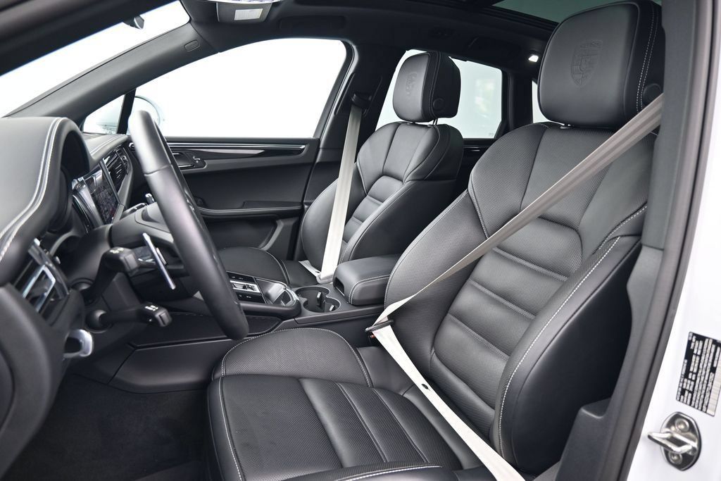 Certified 2026 Porsche Macan S AWD/4WD image 29