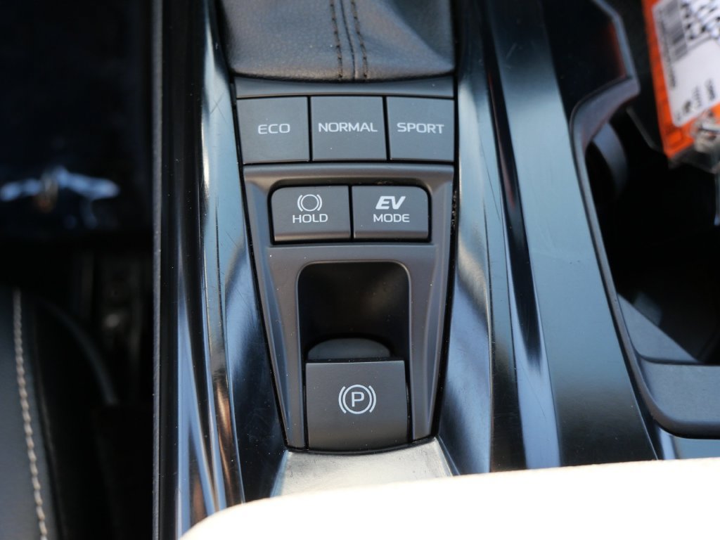 Certified 2025 Toyota Camry SE FWD image 23