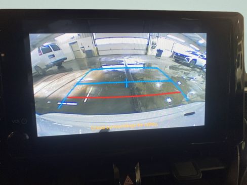 Used 2025 Toyota Corolla LE image 18