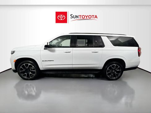 Used 2024 Chevrolet Suburban RST RWD image 7