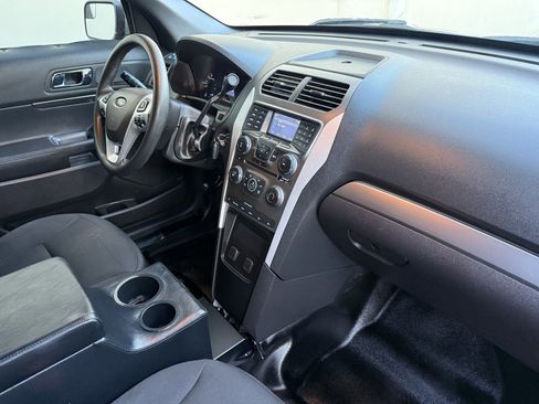 Used 2015 Ford Explorer 4WD Police Interceptor image 12
