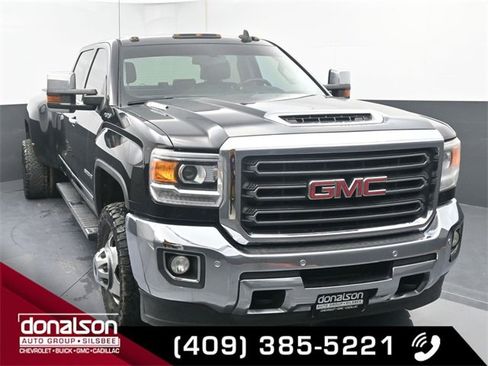 Used 2018 GMC Sierra 3500 SLT w/ Duramax Plus Package image 3