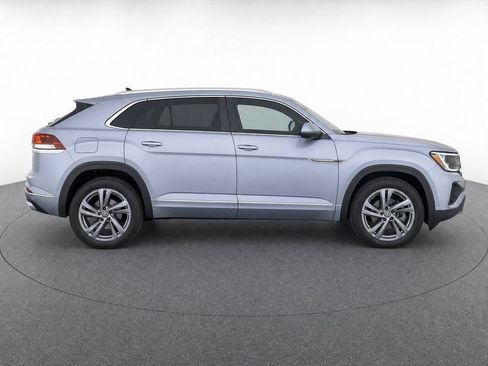 Used 2024 Volkswagen Atlas Cross Sport SEL R-Line AWD/4WD image 8