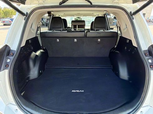 Used 2016 Toyota RAV4 Limited image 11