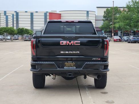 Used 2025 GMC Sierra 2500 AT4 w/ AT4 Premium Plus Package AWD/4WD image 6