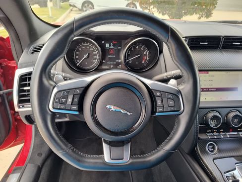 Used 2019 Jaguar F-TYPE Coupe RWD image 25