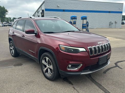 Used 2019 Jeep Cherokee Limited AWD/4WD image 7