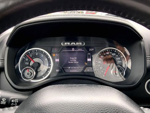 Used 2024 RAM 1500 Laramie RWD image 25