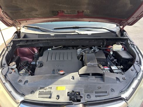 Used 2016 Toyota Highlander XLE image 31