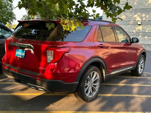 Certified 2023 Ford Explorer XLT w/ Equipment Group 202A AWD/4WD image 4