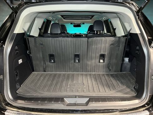 Used 2023 Subaru Ascent Limited w/ Technology Package image 16