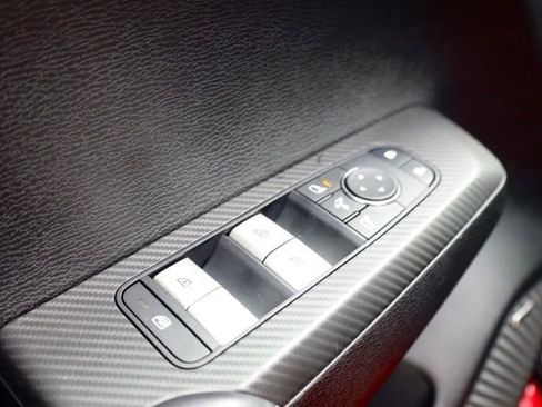 Used 2025 Mitsubishi Outlander SEL image 23