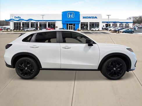 New 2026 Honda HR-V Sport image 2