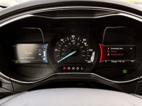 Used 2018 Ford Fusion SE w/ Equipment Group 602A FWD image 28